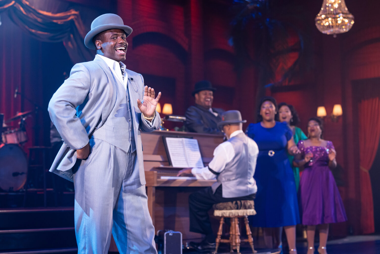 “Ain’t Misbehavin’ “ – AROUND THE TOWN CHICAGO