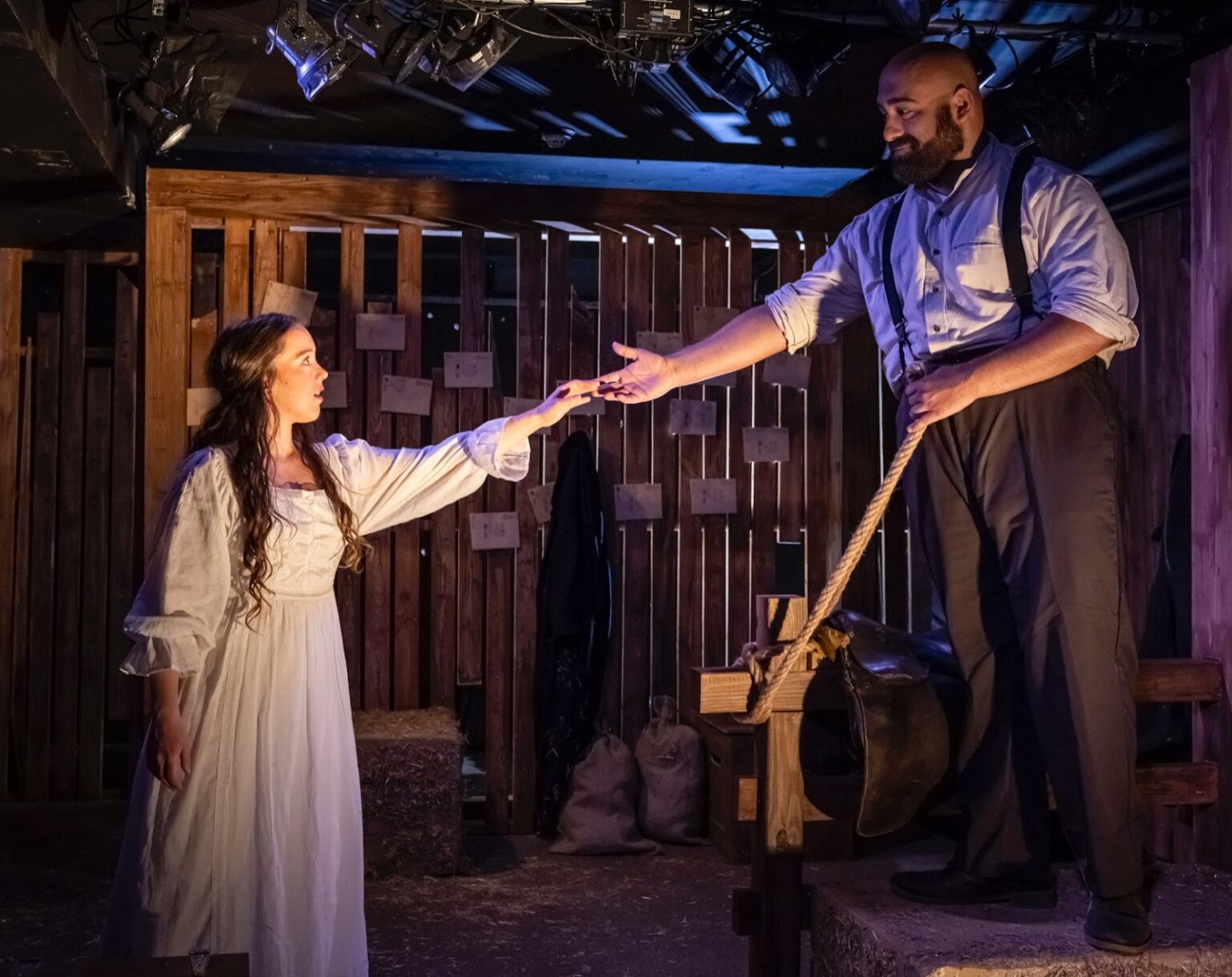 “Mary’s Wedding” Reviewed by Julia W. Rath – AROUND THE TOWN CHICAGO